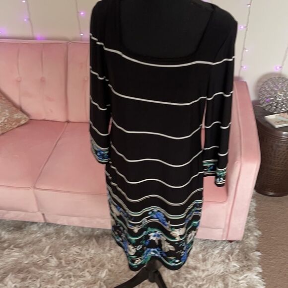 White House Black Market Stripped Dress with Florals in Size M - Picture 4 of 7